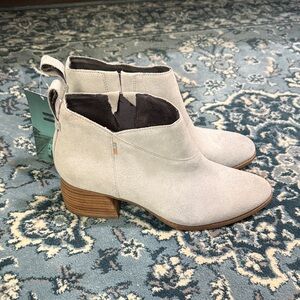 Toms Light Gray Ankle Booties